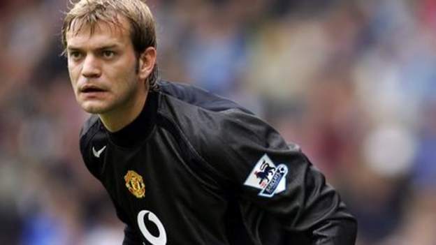 Roy Carroll: Olympiakos ready for 'nervous' Manchester United - BBC Sport