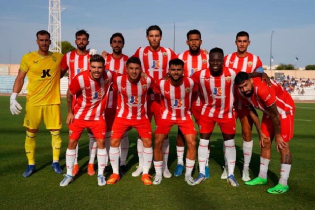 Câu lạc bộ bóng đá Almeria - ra mắt ở giải VĐQG Tây Ban Nha