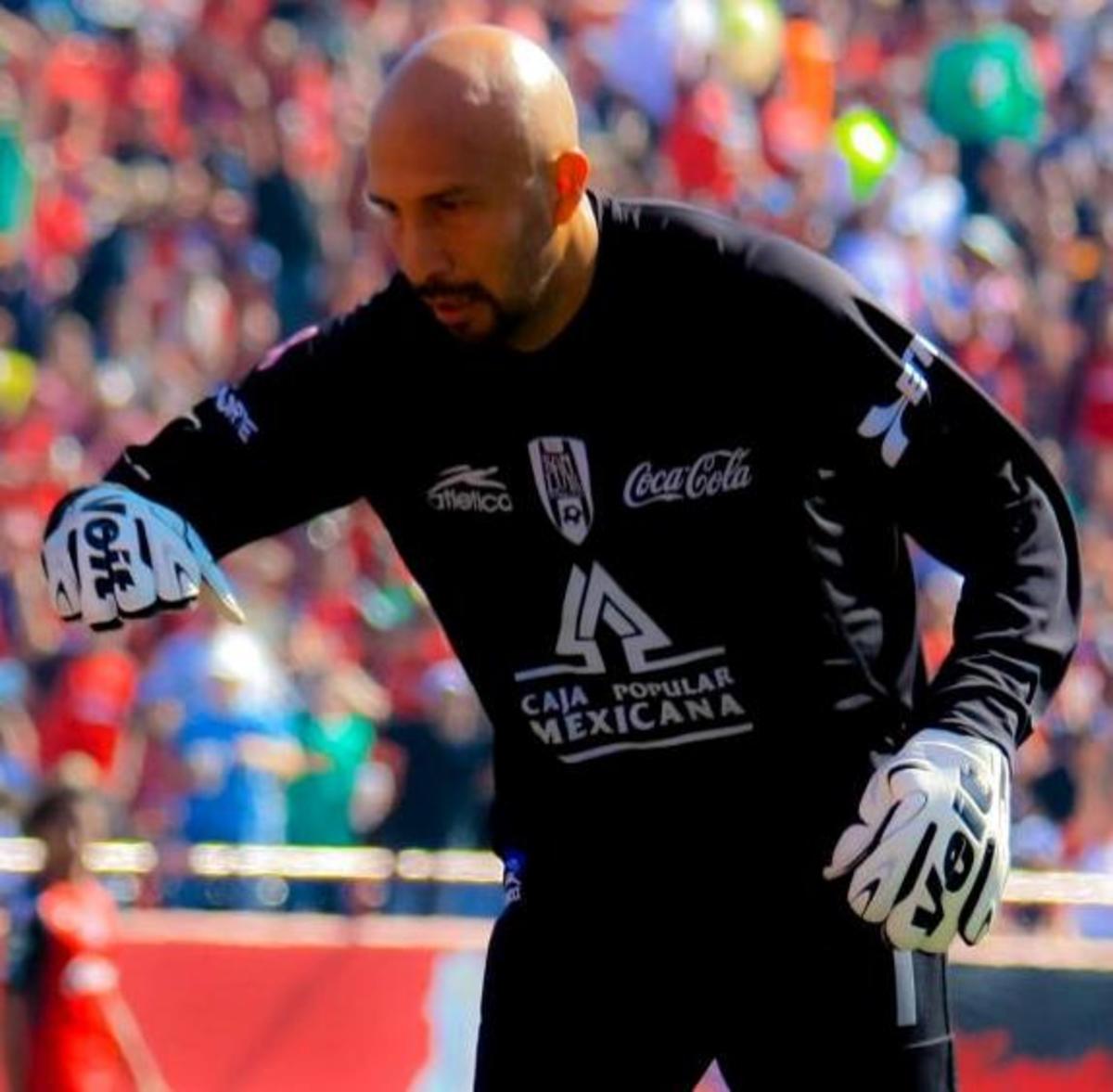 Ở tuổi 46, Óscar Pérez Rojas là cầu thủ lớn tuổi nhất còn thi đấu ở Liga MX.