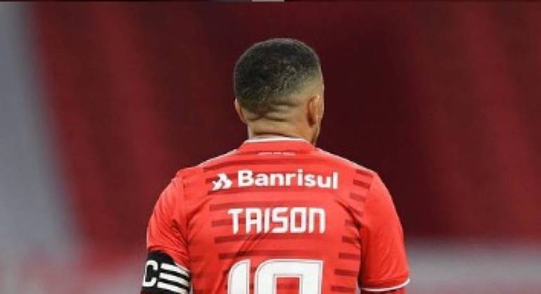 Taison comemora primeiro gol no retorno ao Internacional - Esportes - R7 Lance