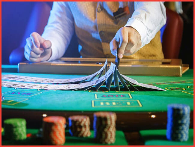 Job Insider] Bí quyết chia bài ở casino